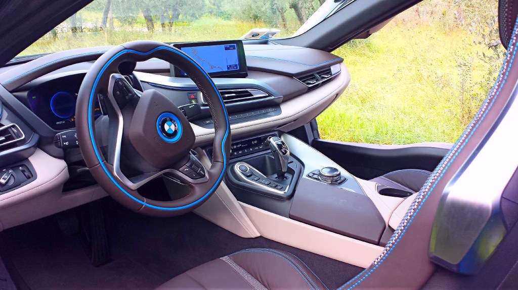 BMW i8