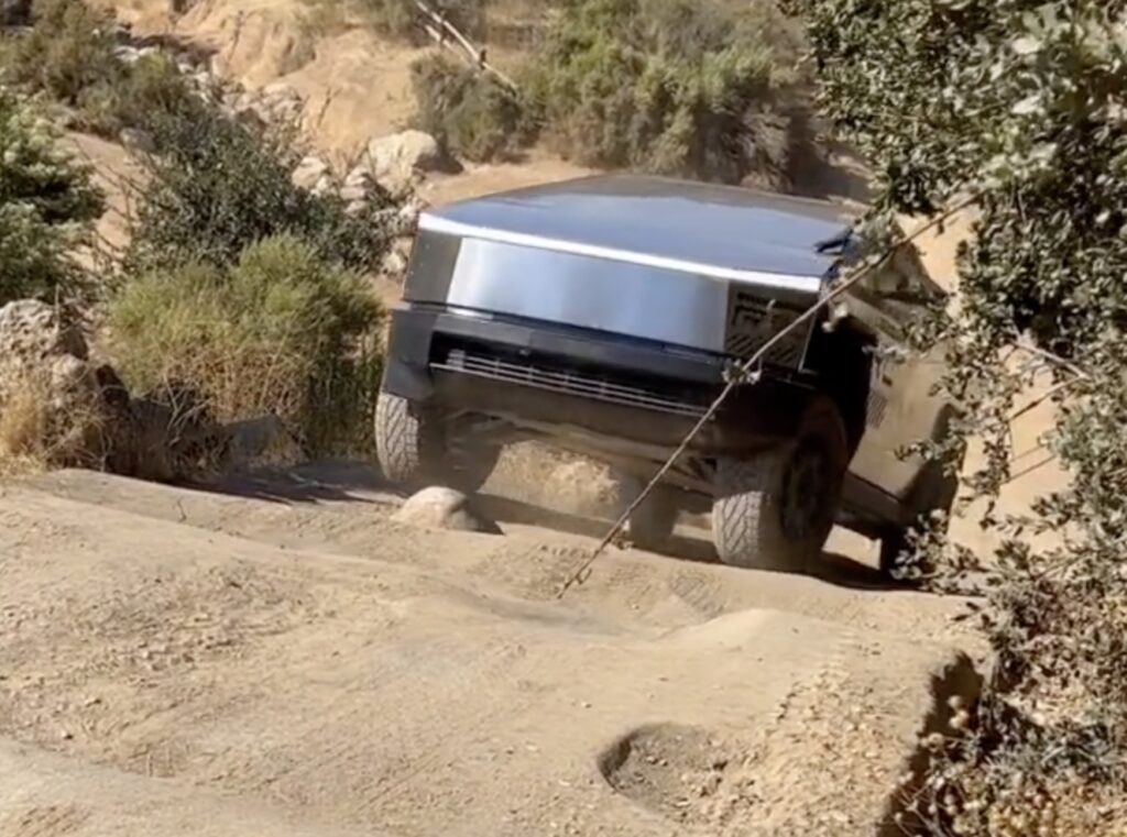 Cybertruck fuoristrada