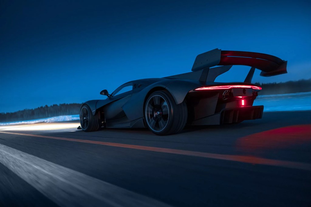 Rossa LM GT supercar russa