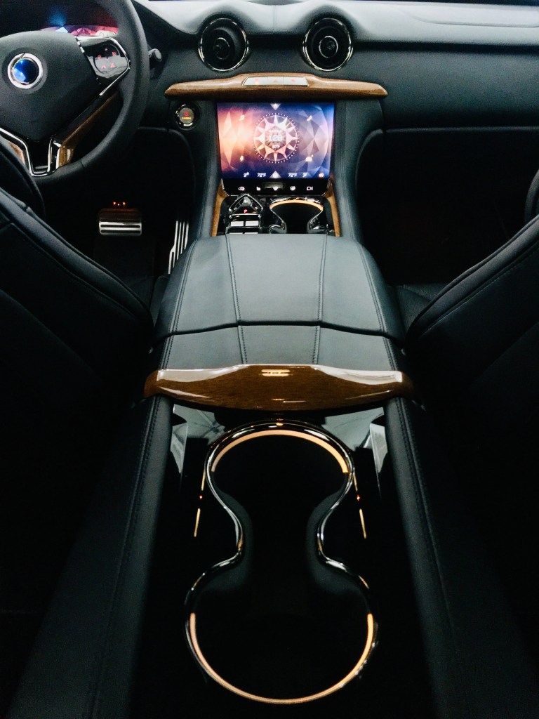 Karma Revero interni