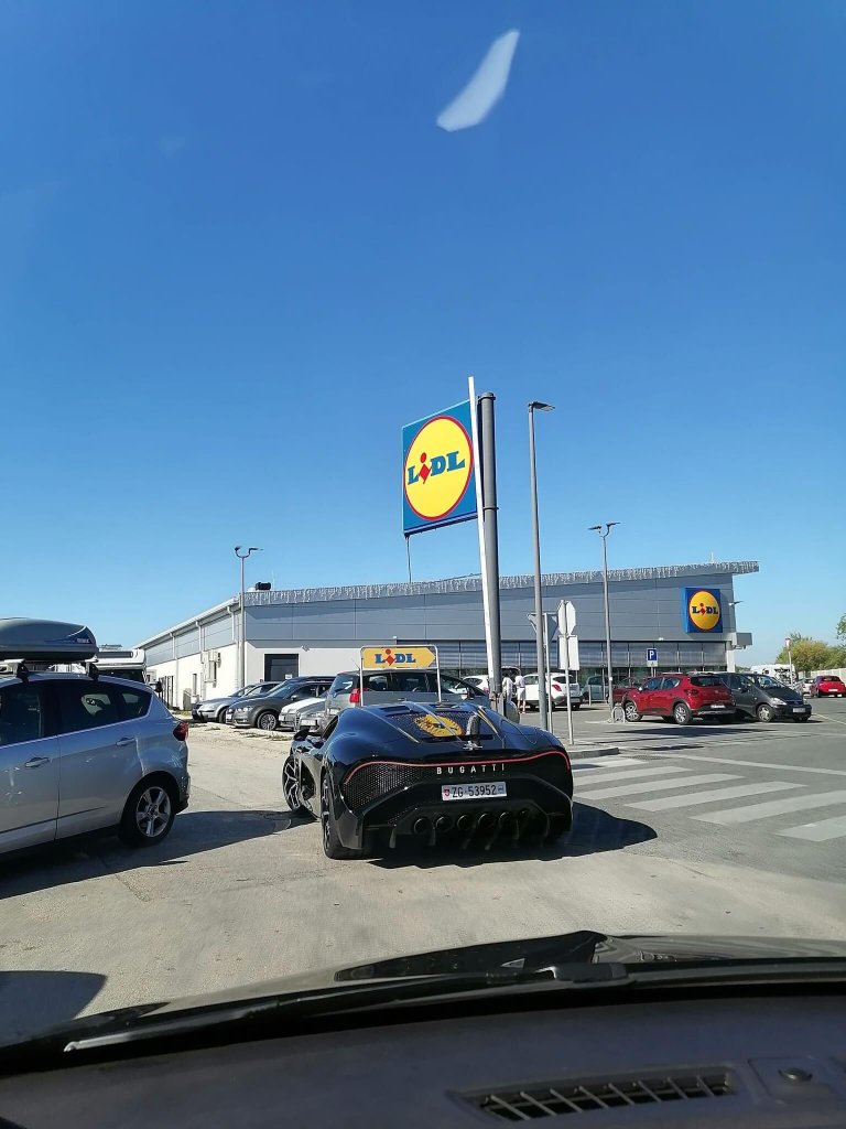Bugatti La Voiture Noire al Lidl