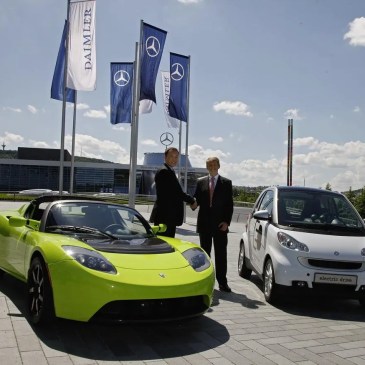 Mercedes daimler tesla 9 percento equità