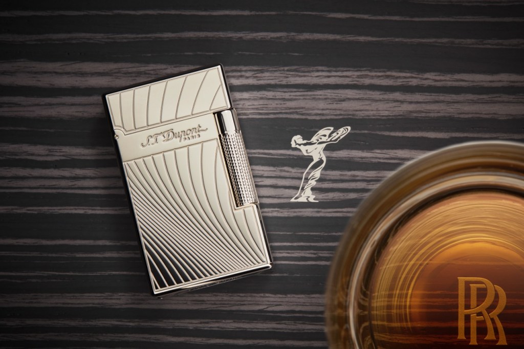 Rolls-Royce Cellarette sigaro e whisky