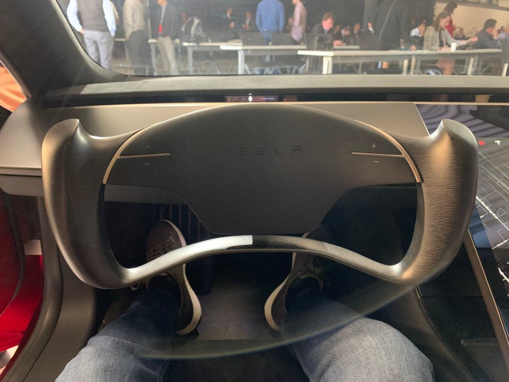 Tesla Roadster interni