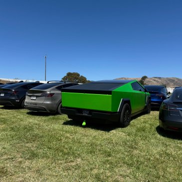 Cybertruck raduno
