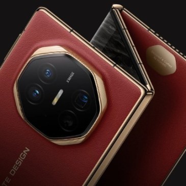 Huawei Mate XT pieghevole