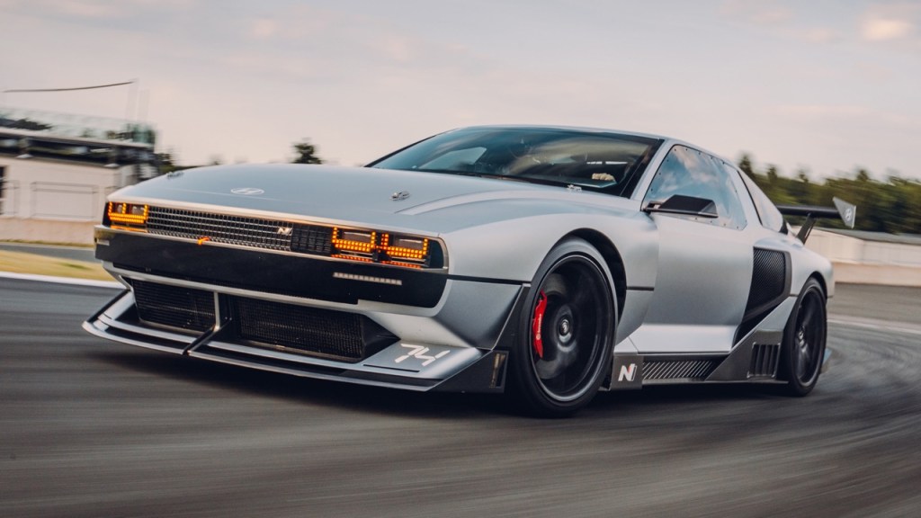 Hyundai N 74 supercar elettrica immagine principale 