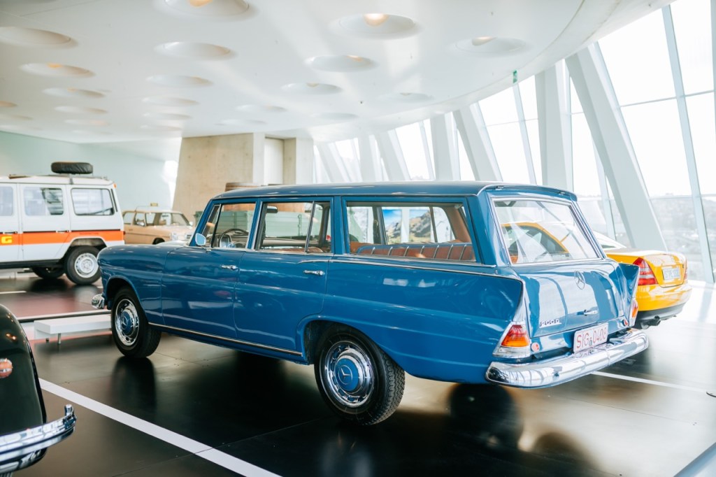 Mercedes-Benz Universal