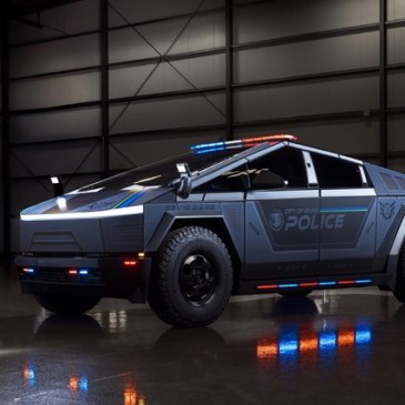 Cybertruck polizia Irvine California
