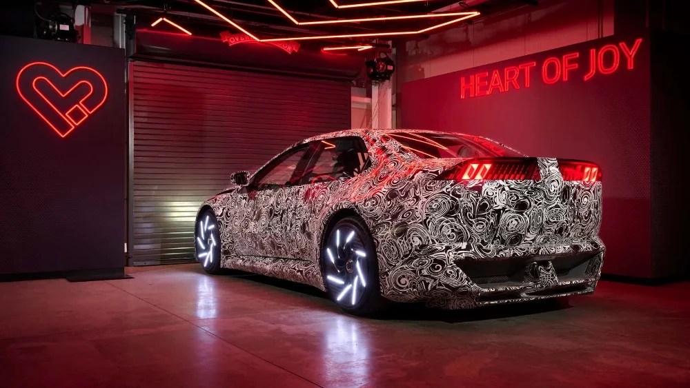 BMW Vision Driving Experience concept