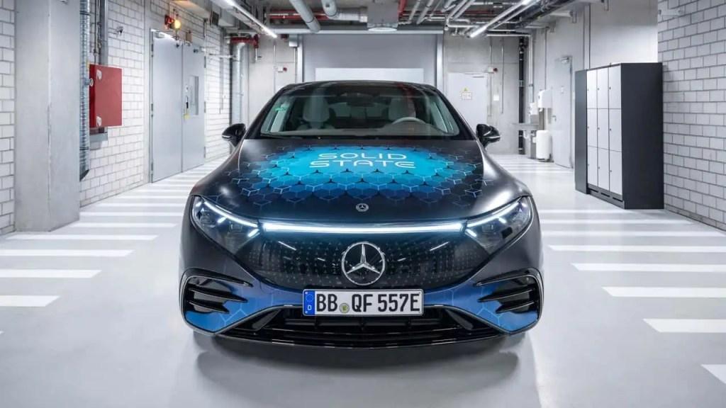 mercedes eqs batterie stato solido 1200 chilometri d'autonomia