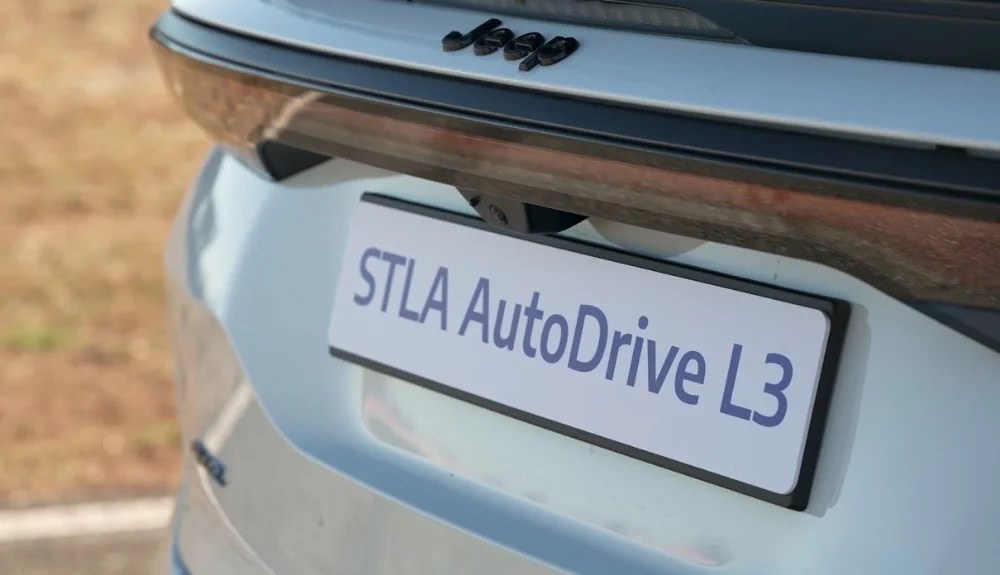 Stellantis guida autonoma