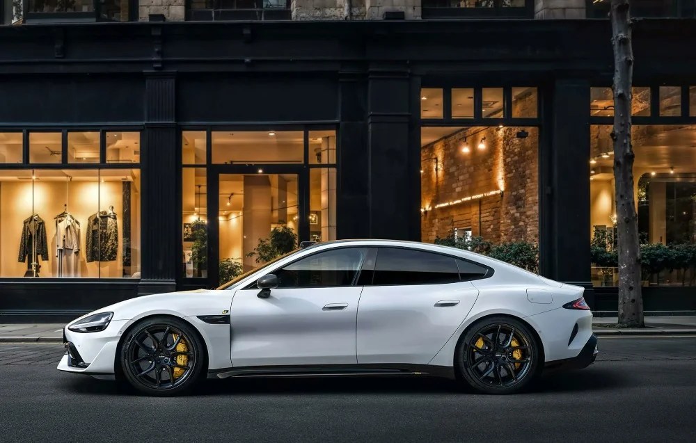 cina bando maniglie portiere nascoste