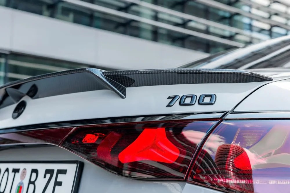 Mercedes AMG E 53 hybrid ibrida Brabus 700