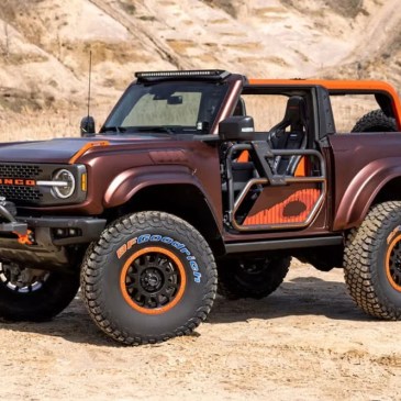 Ford Bronco Cliffhanger Arches concept deserto Moab Stati Uniti