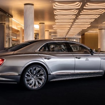 Bentley Flying Spur ibrida resort Macau ordine