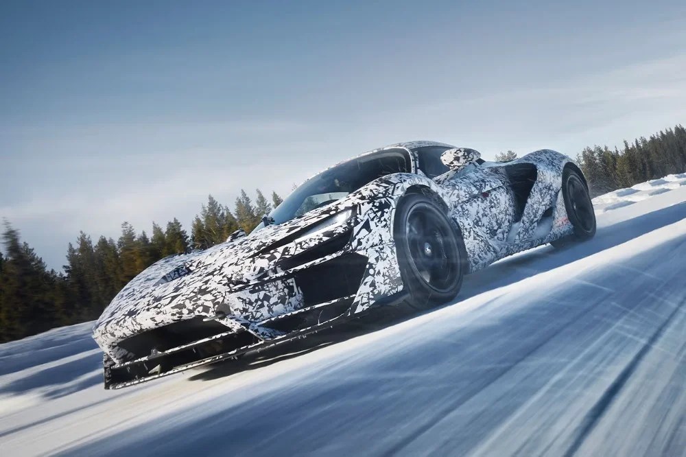 mclaren w1 test invernali artico ghiaccio neve