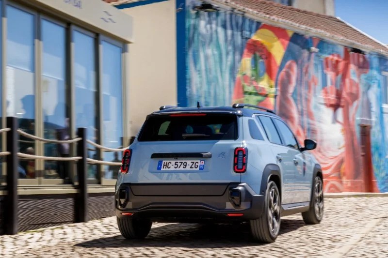 Renault 4 E-Tech elettrica SUV