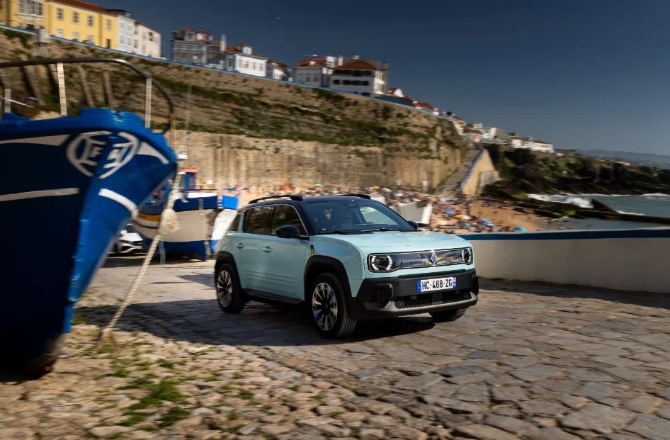 Renault 4 E-Tech elettrica SUV