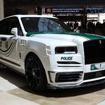 Rolls-Royce Cullinan polizia di Dubai