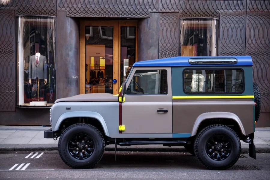 Land Rover Defender Paul Smith opera unica