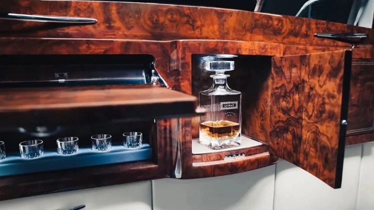 Lunaz Rolls-Royce Phantom V elettrificata