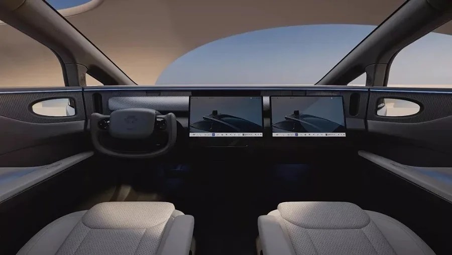 Tensor robotaxi autonomo uso privato 100 sensori produzione 2026