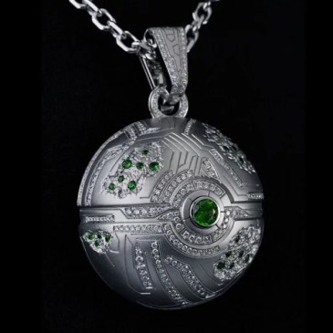 collana oro e diamanti a forma di pokeball pokemon