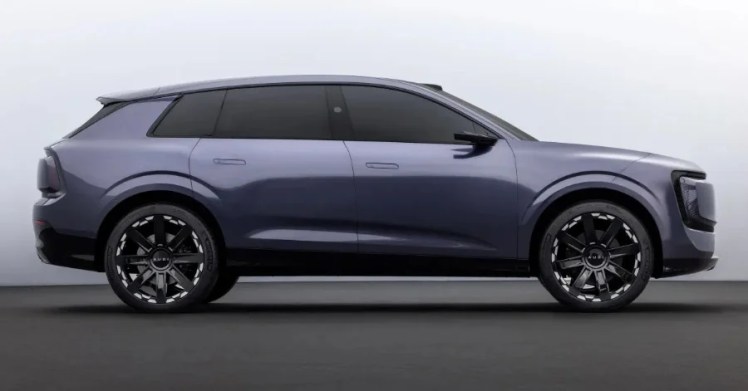 Dopo il discreto successo di E5 Sportback, Audi ha svelato SUV Concept, un prototipo che anticipa l'arrivo del primo SUV del marchio dei quattro anelli pensato solo per la Cina