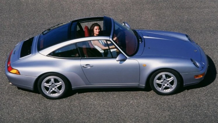 Penelope Horlick, ricercatrice universitaria di Oxford e proprietaria di una Porsche 911 Targa del 1997, ha ricevuto un rimborso da record in seguito a una vicissitudine altrettanto da record principale