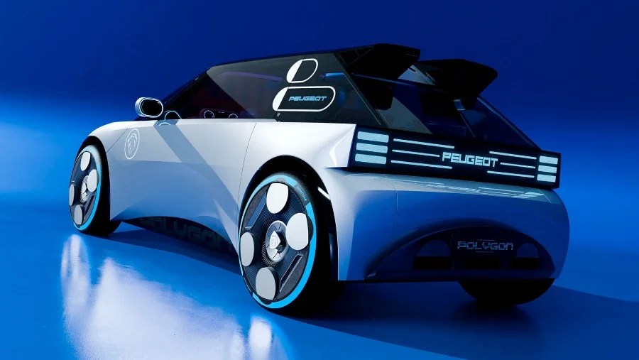 Peugeot rivoluziona quello che pensiamo sia il volante con Polygon Concept, un prototipo elettrico che si presenta con Hypersquare, un nuovo sistema di sterzo e volante
