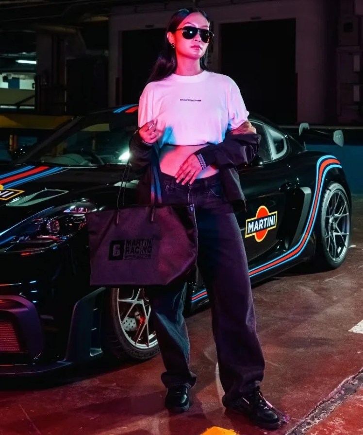 porsche studio singapore linea abbigliamento martini racing