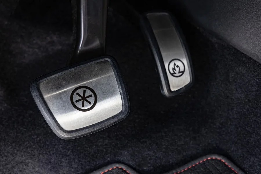 Volkswagen ha scelto ID.3 GTX per omaggiare un'icona dimenticata degli anni 90, la Golf Fire and Ice