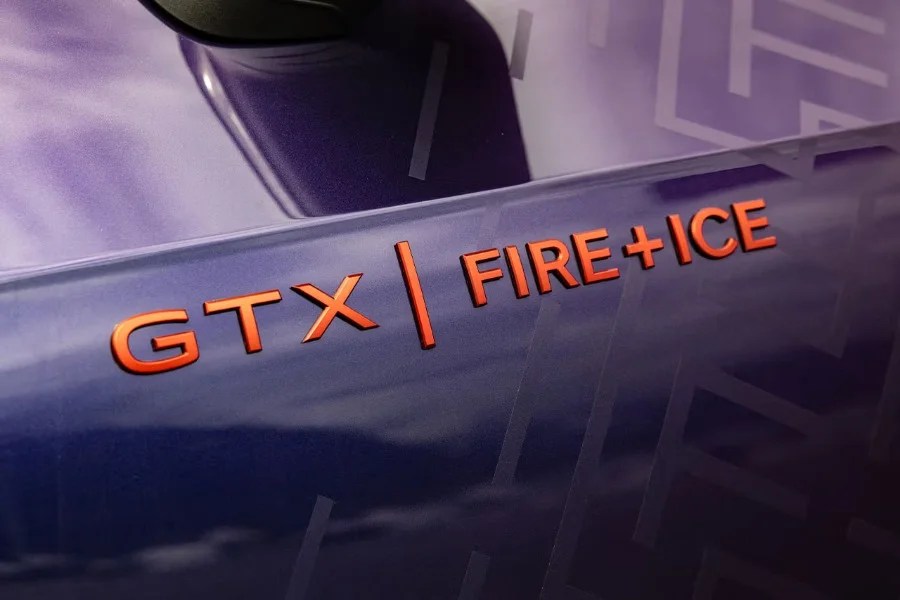 Volkswagen ha scelto ID.3 GTX per omaggiare un'icona dimenticata degli anni 90, la Golf Fire and Ice