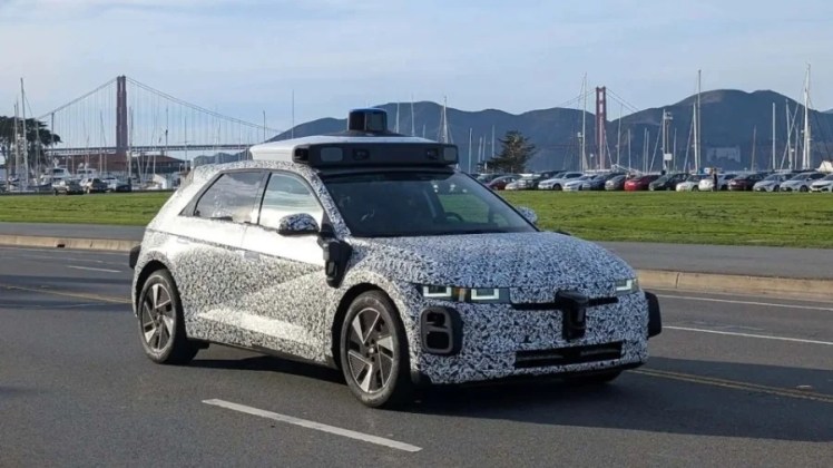 waymo di google rimpiazza jaguar ipace con hyundai ioniq 5 per robotaxi