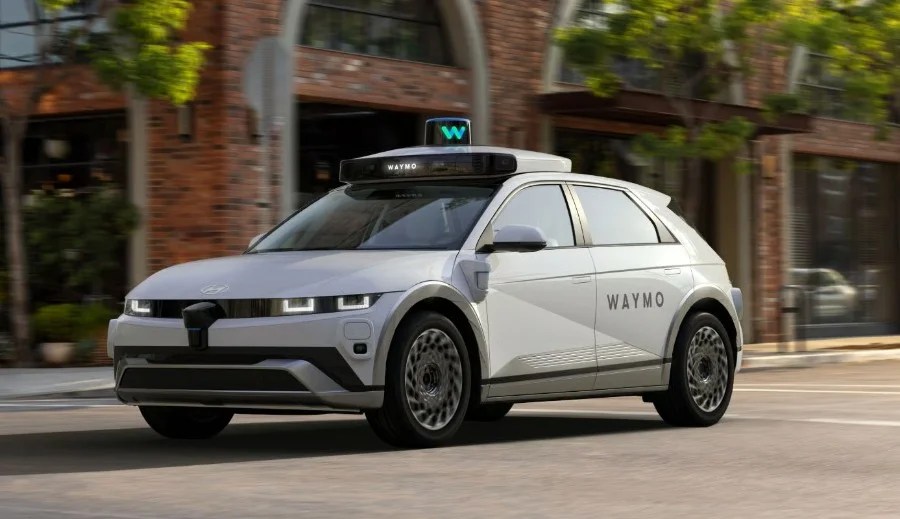 waymo di google rimpiazza jaguar ipace con hyundai ioniq 5 per robotaxi