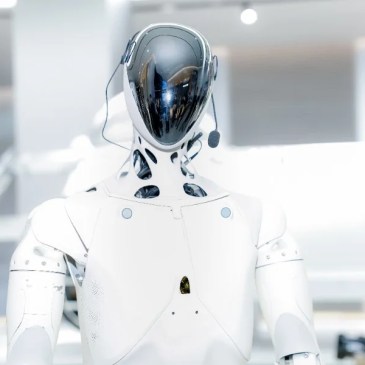 xpeng ai day robotaxi robot umanoide auto volanti