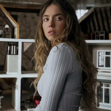 sydney sweeney the housemaid uno di famiglia sequel