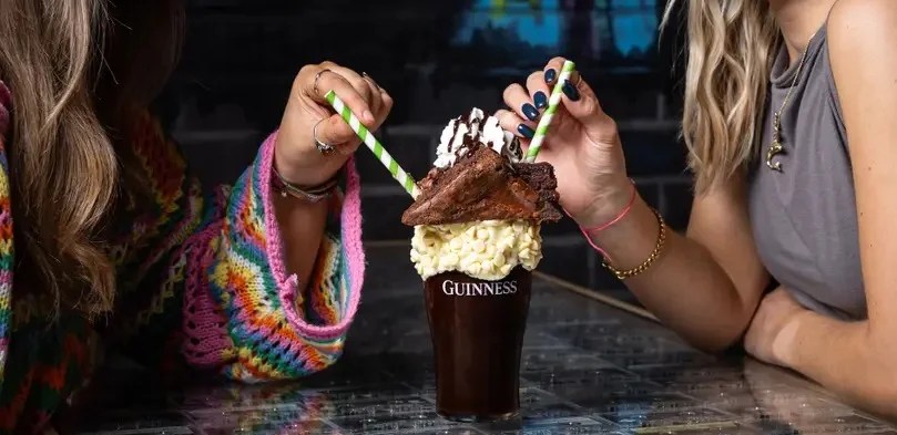 Da qualche tempo, alcuni pub inglesi hanno iniziato a vendere il Guinness Milkshake, ovvero un frullato alla birra Guinness