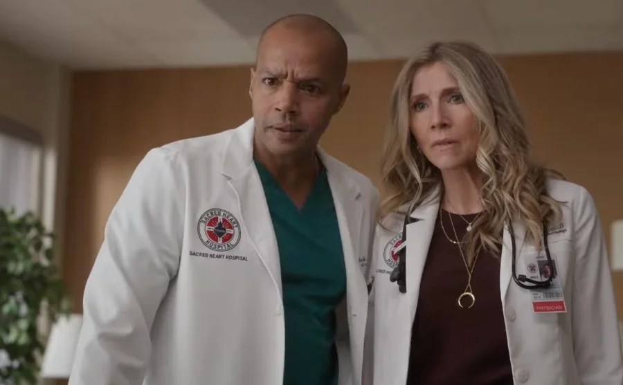 Dopo anni di indiscrezioni e speranze mai sopite, e soprattutto dopo oltre un decennio, Scrubs torna ufficialmente in onda con la premiere negli Stati Uniti, a cui farà seguito quella globale