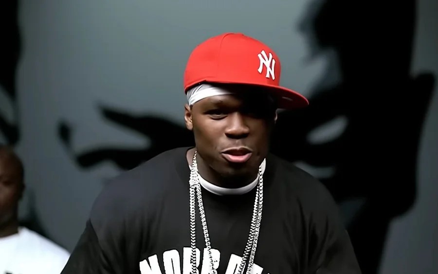 New Era si è messa a fare bagagli con una valigia extra-large