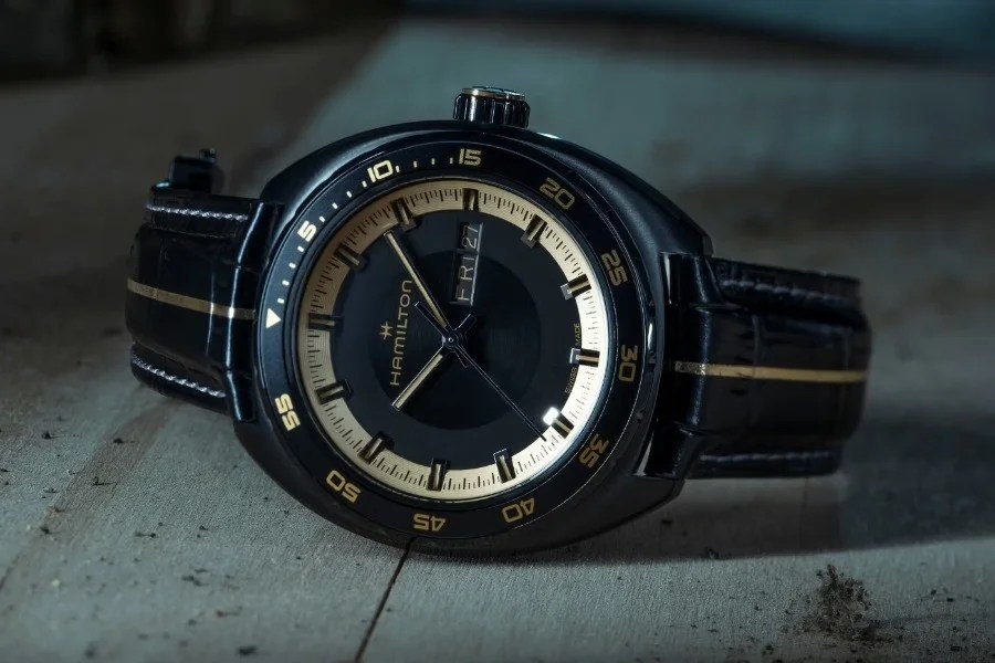 Una collaborazione (quasi) senza precedenti: gli orologi Hamilton appariranno in Resident Evil Requiem