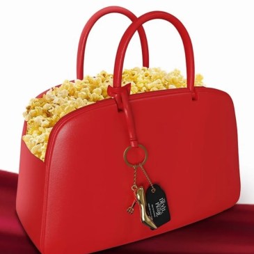 AMC Theatres svela una tote bag per popcorn per festeggiare Il diavolo veste Prada 2