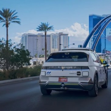 Anche Uber si unisce alla 'festa' dei robotaxi a Las Vegas