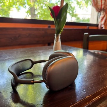 apple airpods max opinione