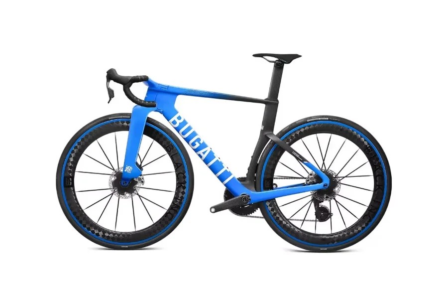 Bugatti ha svelato Factor ONE, una bici da strada pensata per essere una sorta di hypercar su due ruote e senza motore