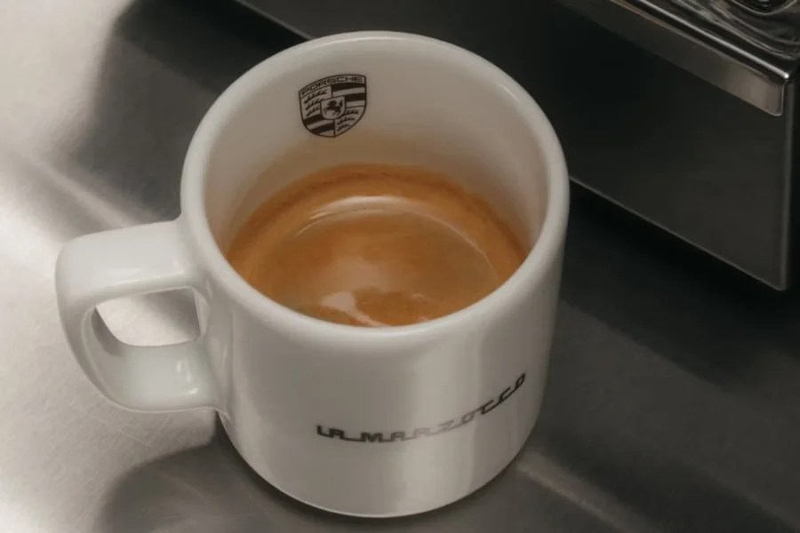 La macchinetta da caffè Porsche è già esaurita nonostante il prezzo senza senso