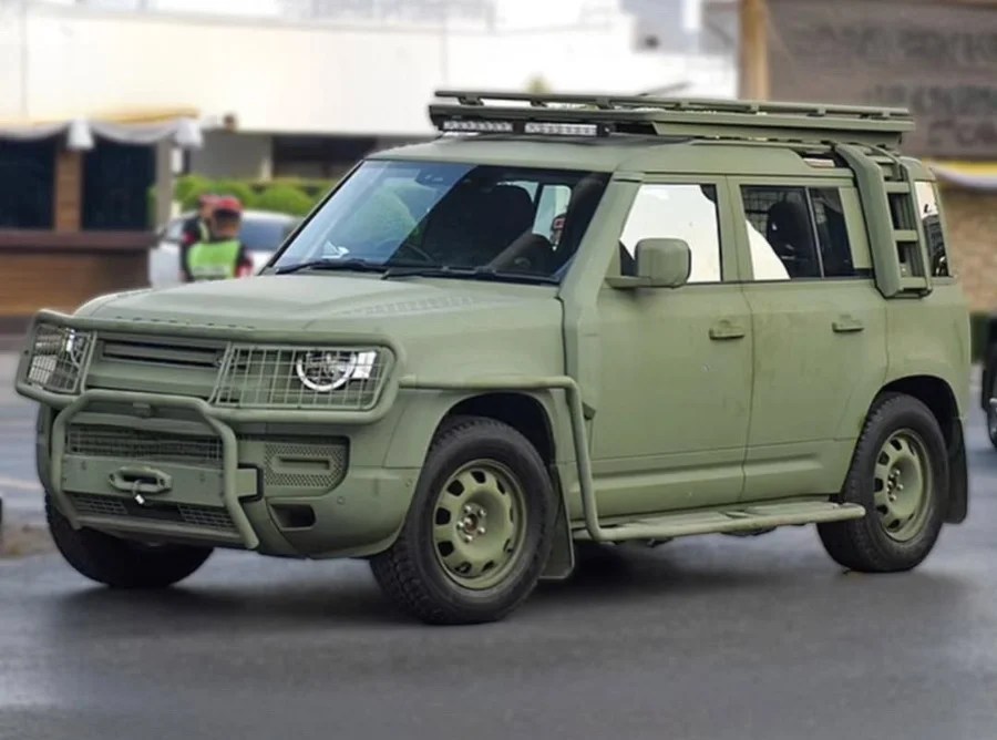 land rover defender esercito thailandia retro