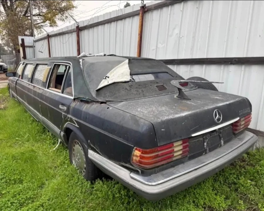 Qualcuno ha messo in vendita una Mercedes-Benz 500 SEL del 1989 su Facebook Marketplace in California, e abbiamo diverse domande