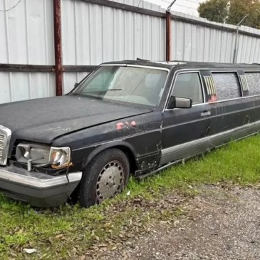 Qualcuno ha messo in vendita una Mercedes-Benz 500 SEL del 1989 su Facebook Marketplace in California, e abbiamo diverse domande